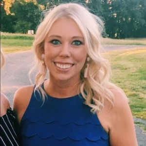 Meet your Posher, Alyssa